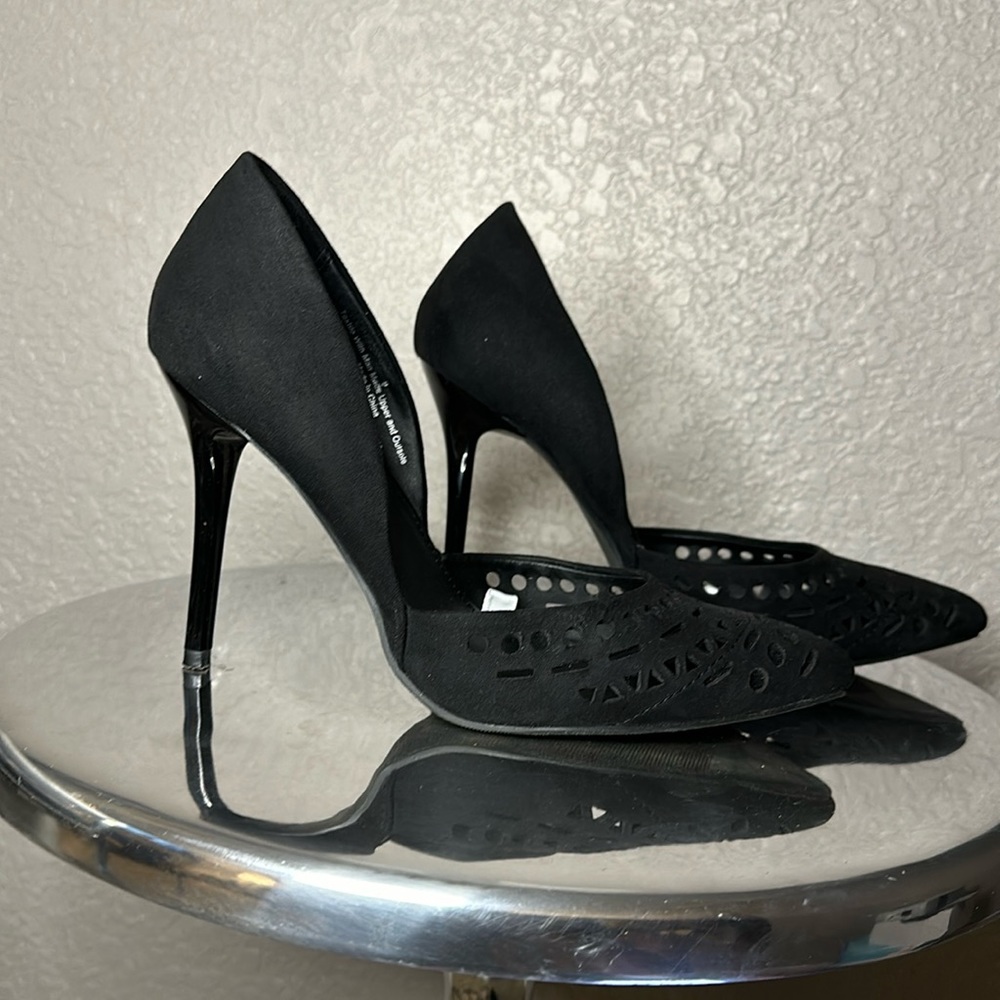 Mission Suede Nikki pumps size 9